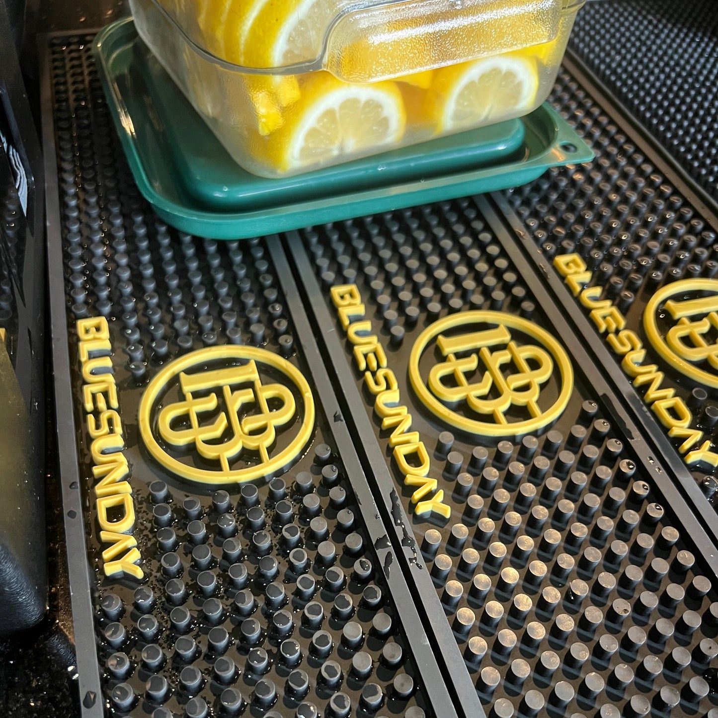 BLACK BAR MAT WITH LOGO 27"x 3"